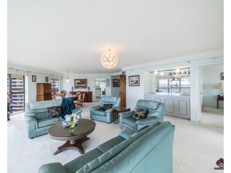 40/7 Oatland Esplanade, Runaway Bay QLD 4216