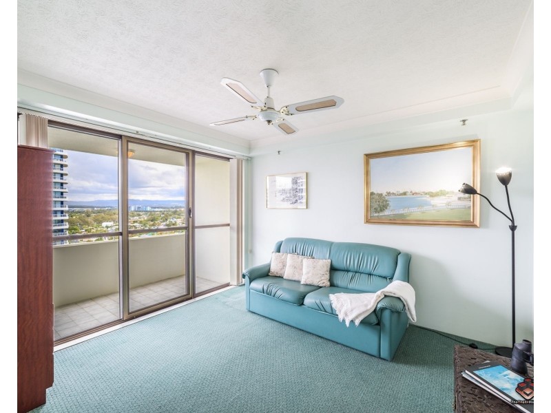 40/7 Oatland Esplanade, Runaway Bay QLD 4216