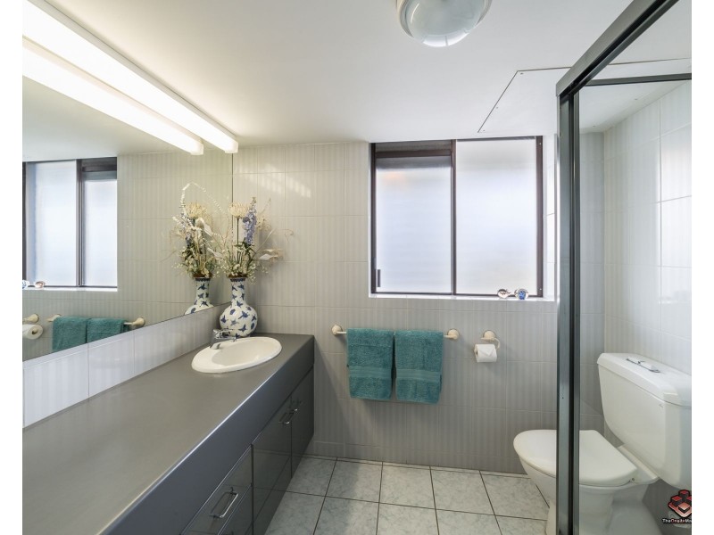 40/7 Oatland Esplanade, Runaway Bay QLD 4216