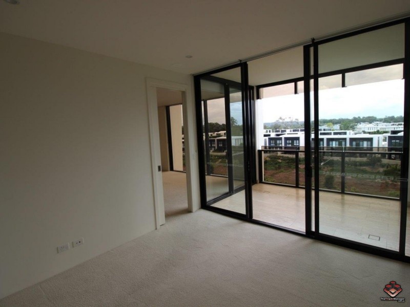 1 Marina Drive, Benowa QLD 4217