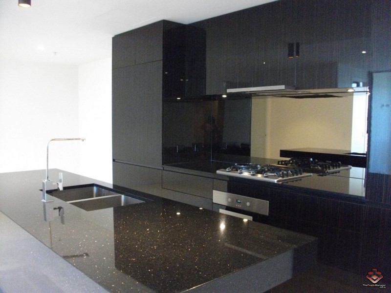 1 Marina Drive, Benowa QLD 4217