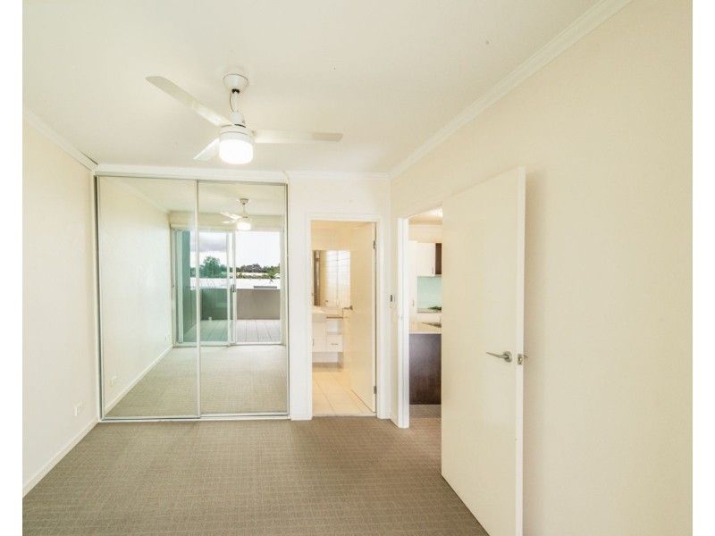 95 Clarence Road, Indooroopilly QLD 4068