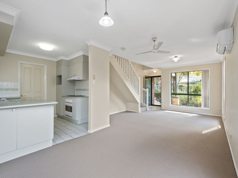 1/90 Oakleaf Street, Eight Mile Plains QLD 4113