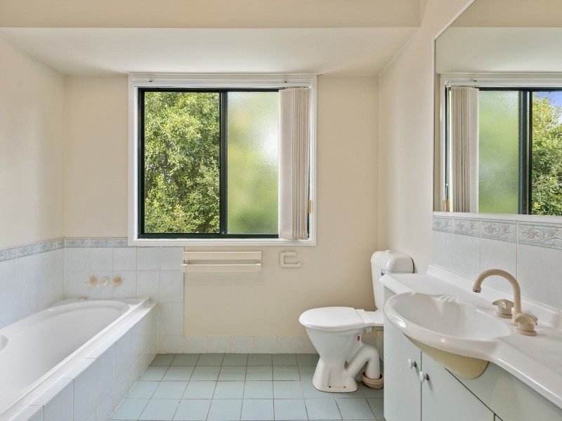 1/90 Oakleaf Street, Eight Mile Plains QLD 4113