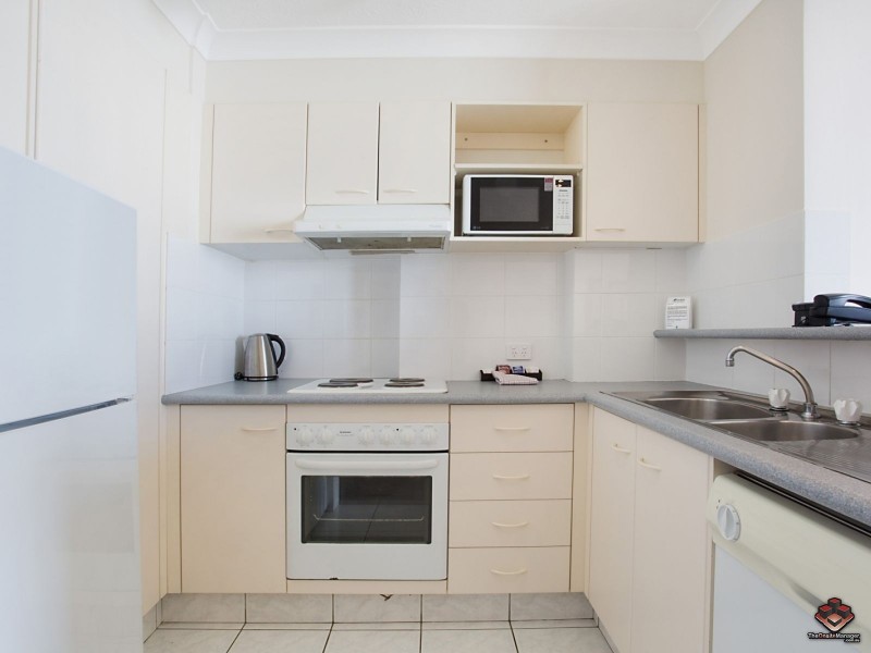 4 Britannia Avenue, Broadbeach QLD 4218