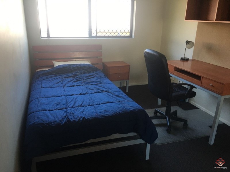 7 Brown Street, Labrador QLD 4215