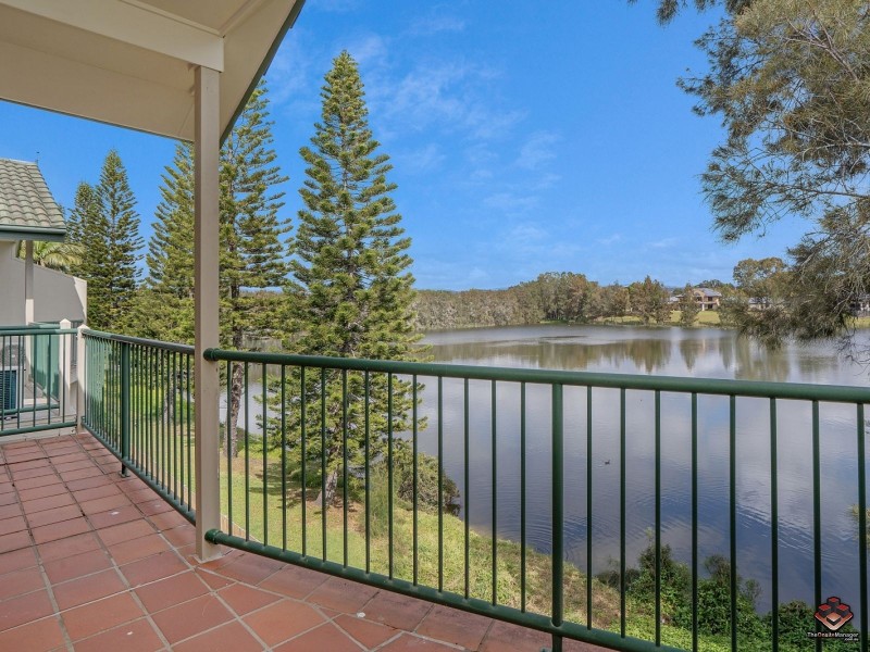 Unit 62 / 7-9 Santa Cruz Boulevard, Clear Island Waters QLD 4226