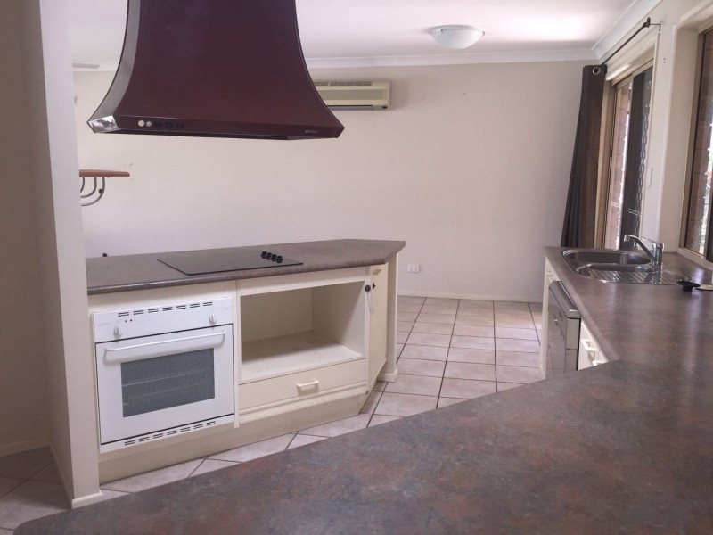 126 Greenwood Street, Wishart QLD 4122