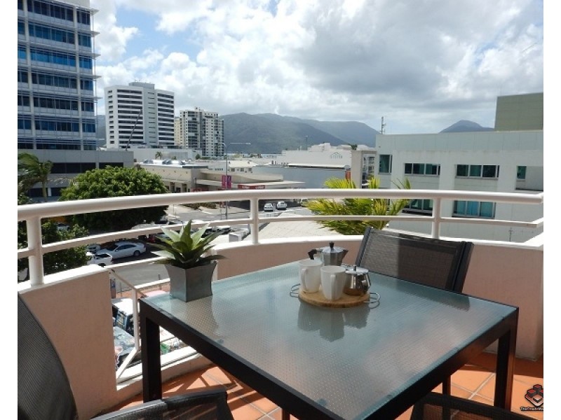 73 Spence Street, Cairns City QLD 4870