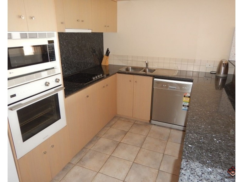 73 Spence Street, Cairns City QLD 4870