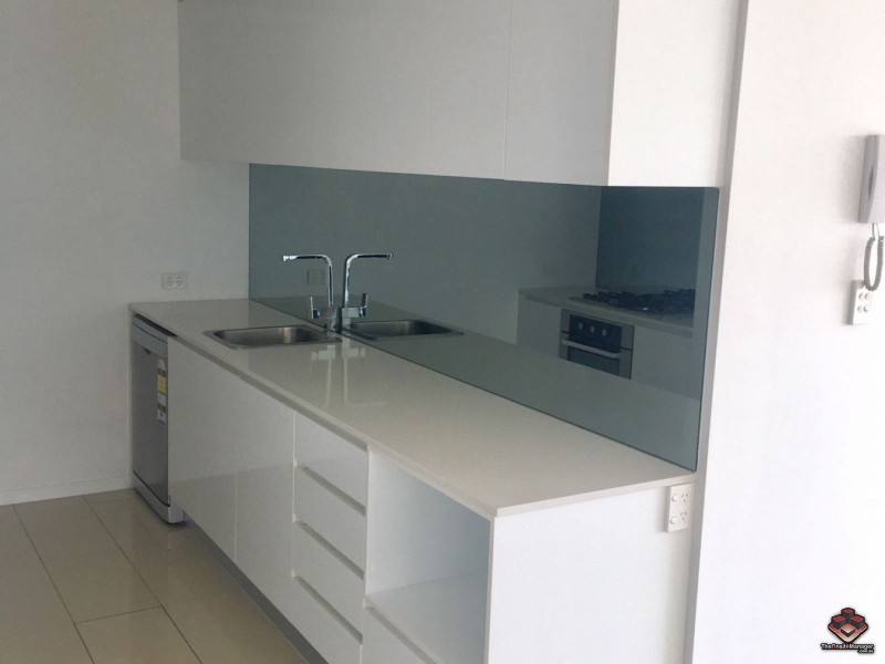 15 Compass Drive, Biggera Waters QLD 4216