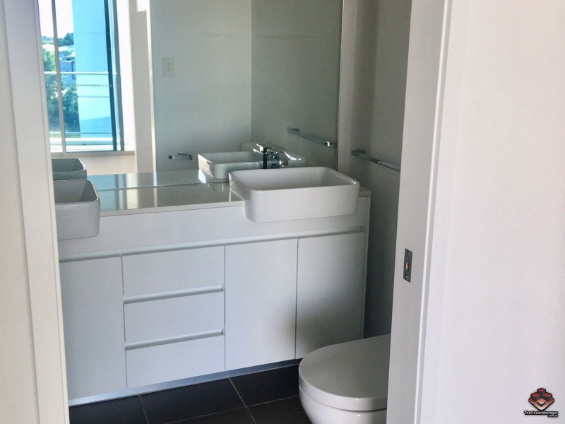 15 Compass Drive, Biggera Waters QLD 4216