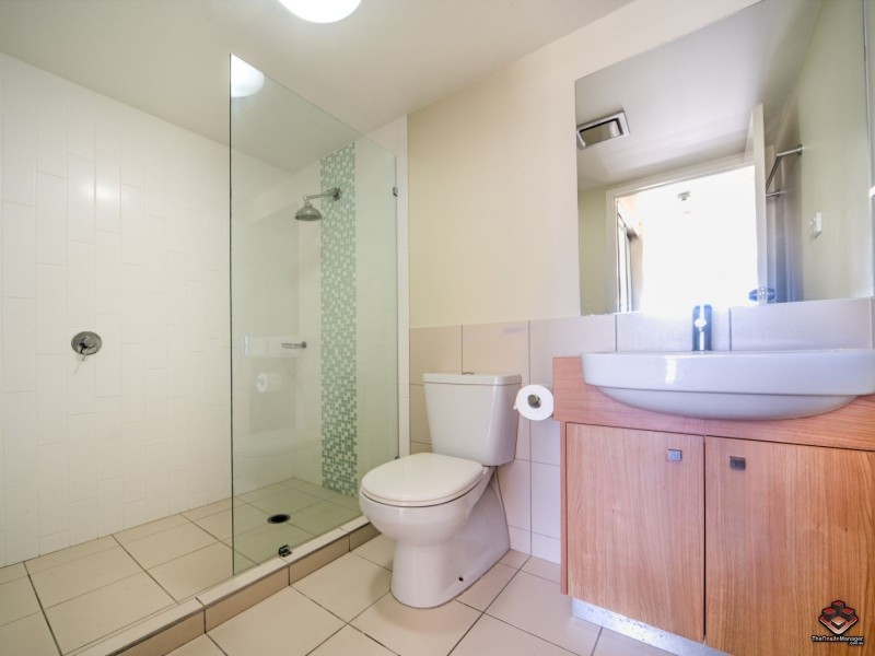 02/15 Flame Tree Court, Airlie Beach QLD 4802