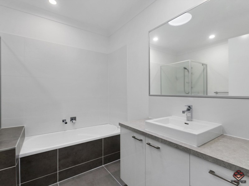 2 / 39 Surman Street, Birkdale QLD 4159