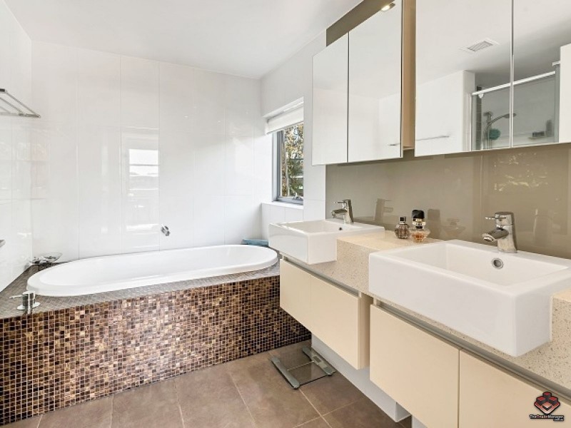 T7/20-28 Bayview Street, Runaway Bay QLD 4216