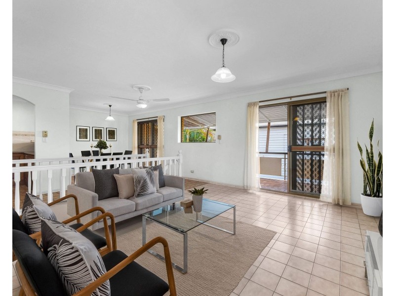 8 Heidelberg Street, East Brisbane QLD 4169