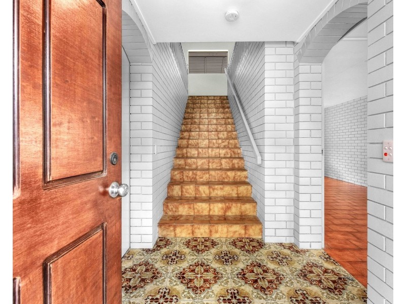 8 Heidelberg Street, East Brisbane QLD 4169