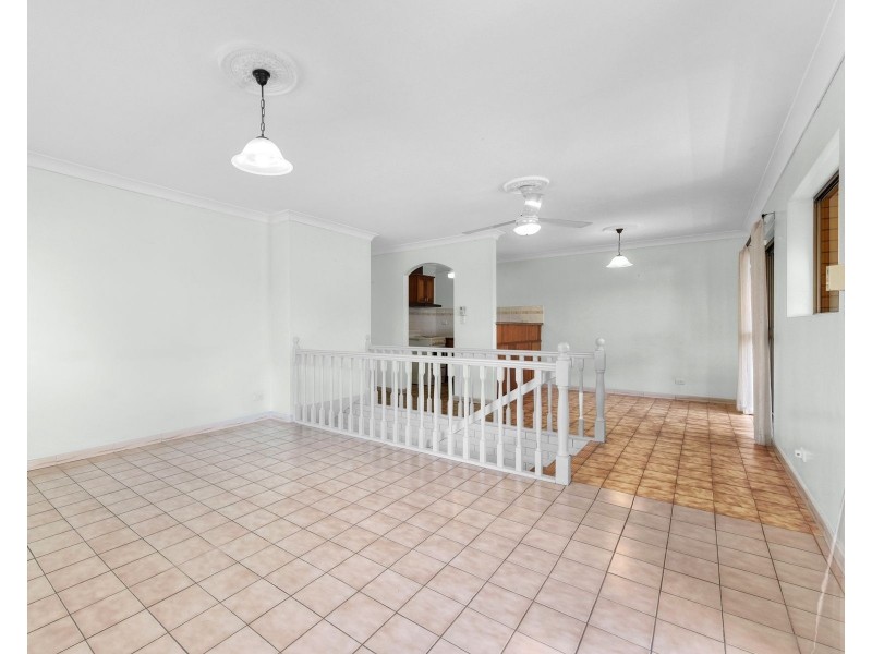 8 Heidelberg Street, East Brisbane QLD 4169