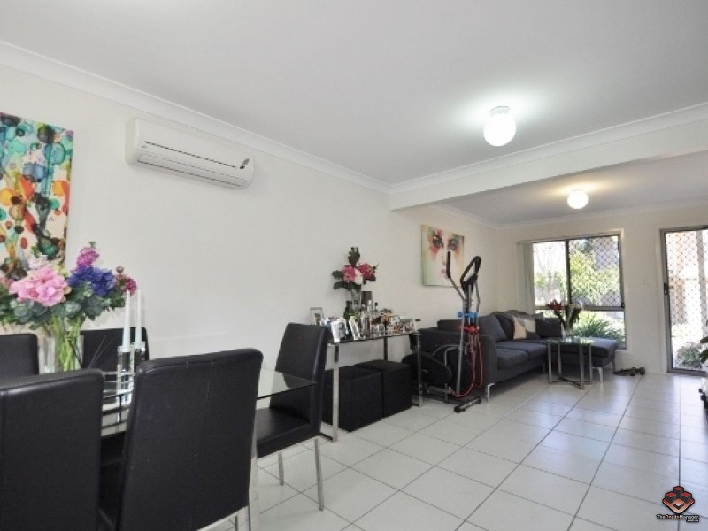 130 Jutland Street, Oxley QLD 4075