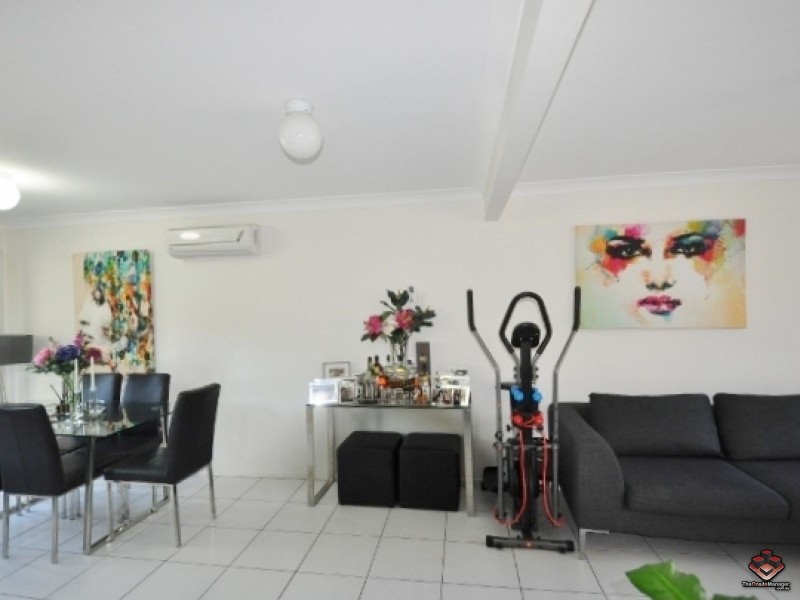 130 Jutland Street, Oxley QLD 4075