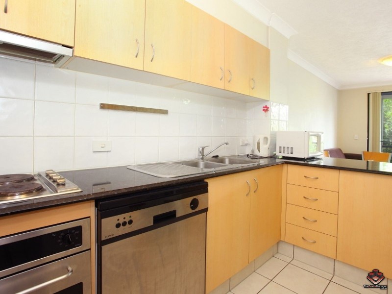 38 Labrador Street, Labrador QLD 4215