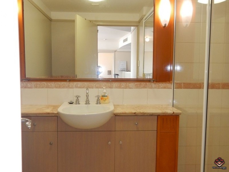 73 Spence Street, Cairns City QLD 4870