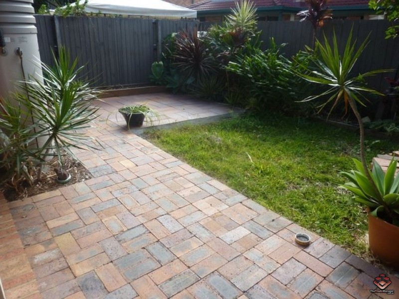 75 Brown Street, Labrador QLD 4215