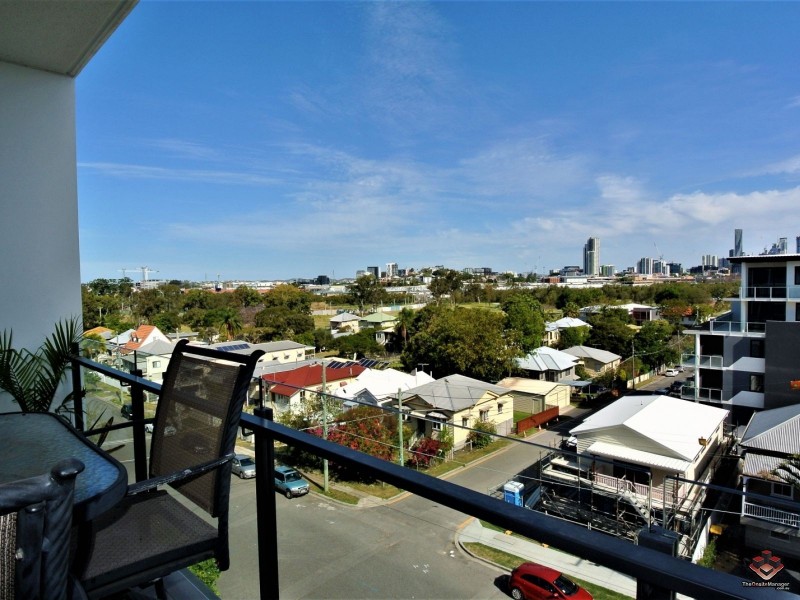 52 Grantson Street, Windsor QLD 4030