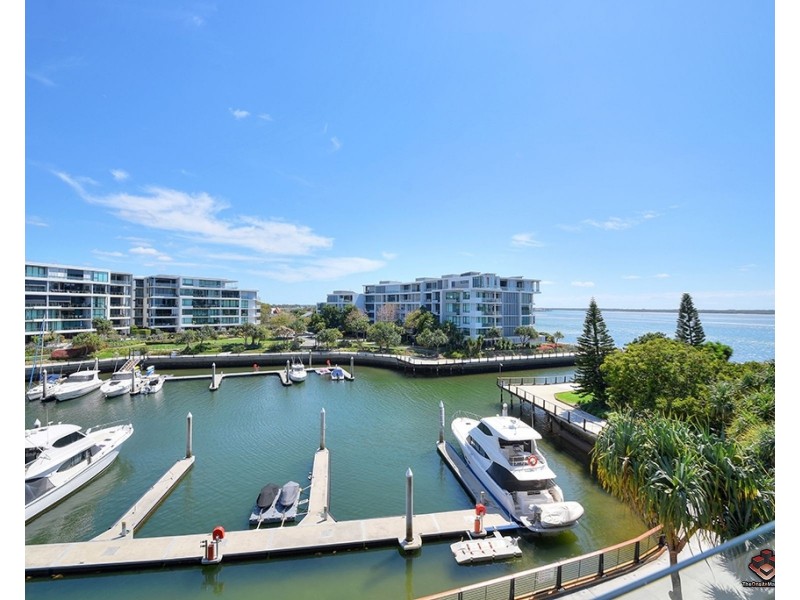 2402/323 Bayview Street, Hollywell QLD 4216