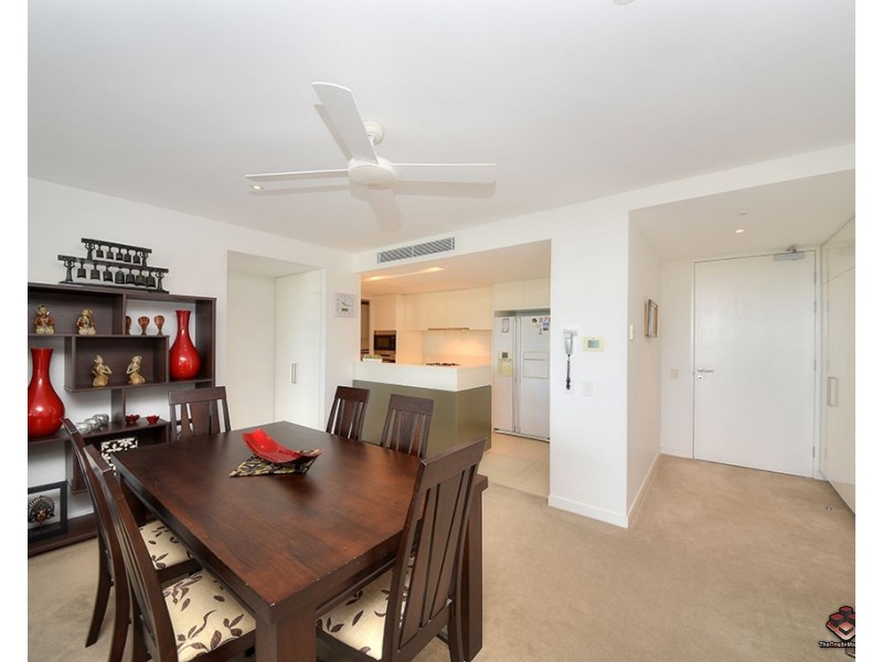 2402/323 Bayview Street, Hollywell QLD 4216