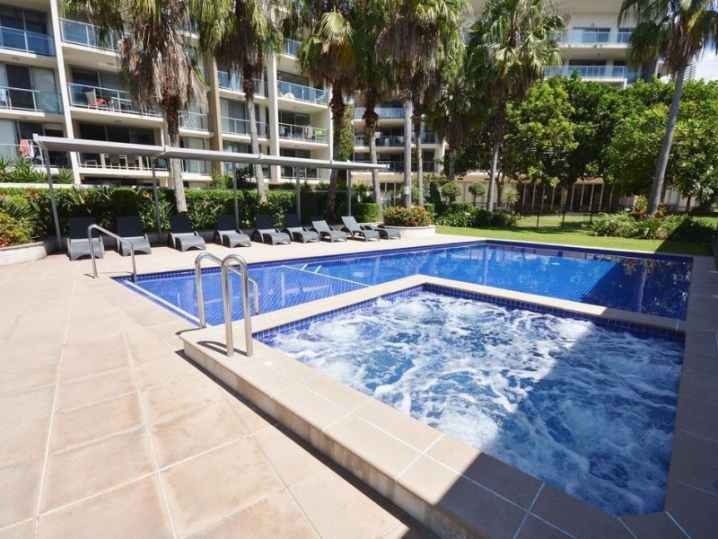 25 Hedges South – 154 Musgrave Avenue, Southport QLD 4215