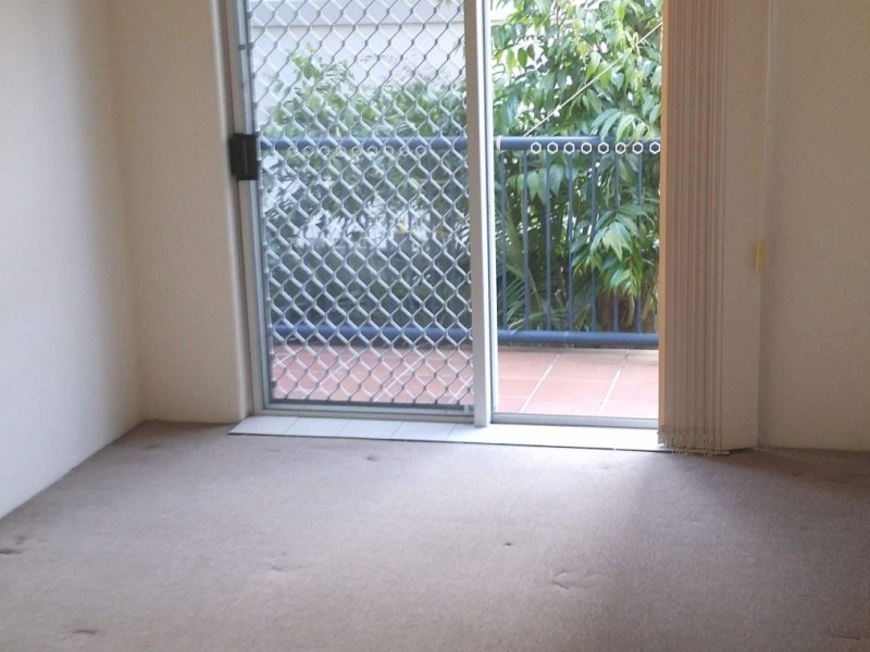 522 Marine Parade, Biggera Waters QLD 4216