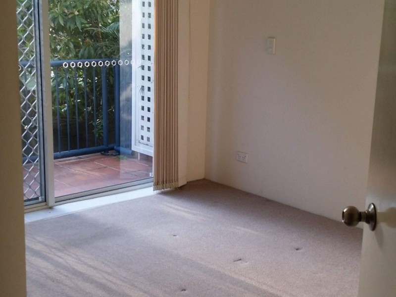 522 Marine Parade, Biggera Waters QLD 4216