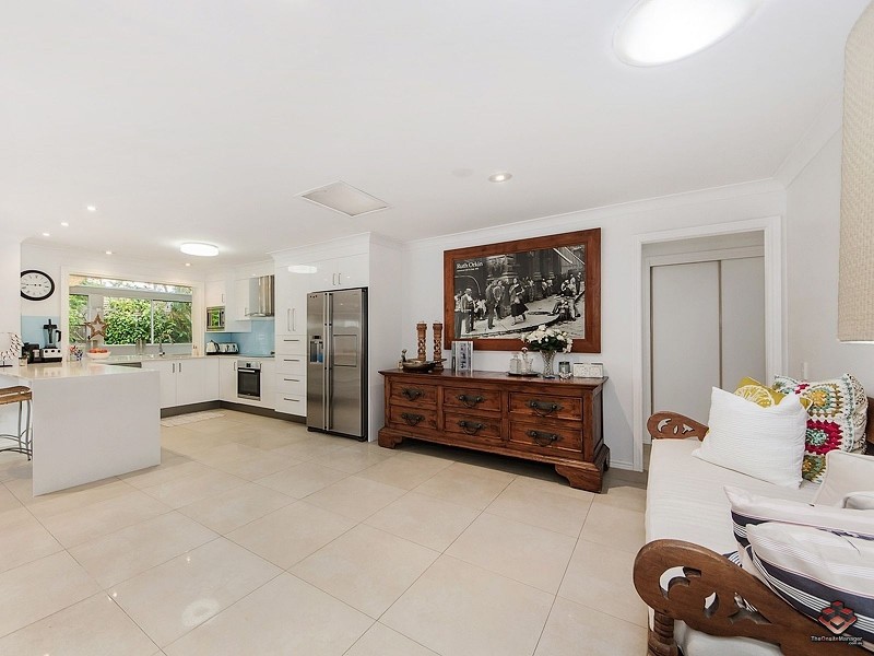 23 Sundown Drive, Paradise Point QLD 4216