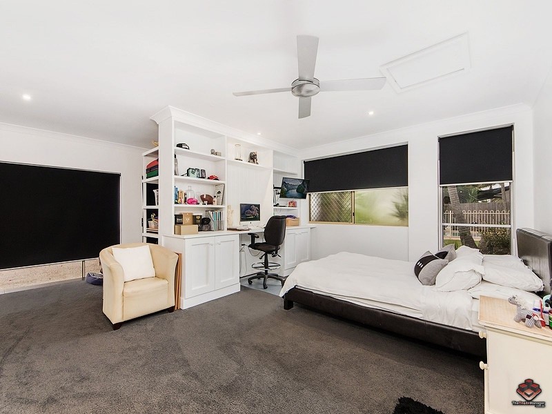 23 Sundown Drive, Paradise Point QLD 4216