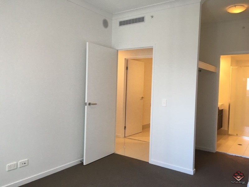 25 East Quay Drive, Biggera Waters QLD 4216