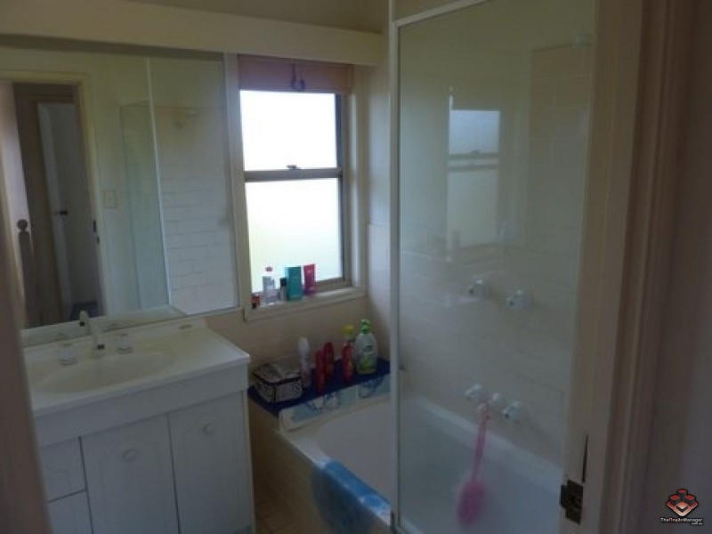 75 Brown Street, Labrador QLD 4215