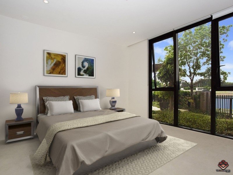 1 Marina Drive, Benowa QLD 4217