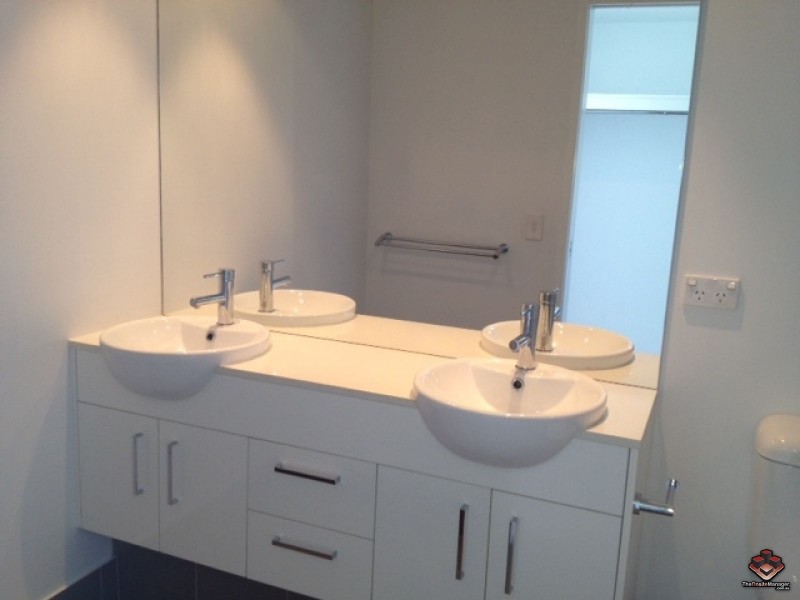3 Compass Drive, Biggera Waters QLD 4216