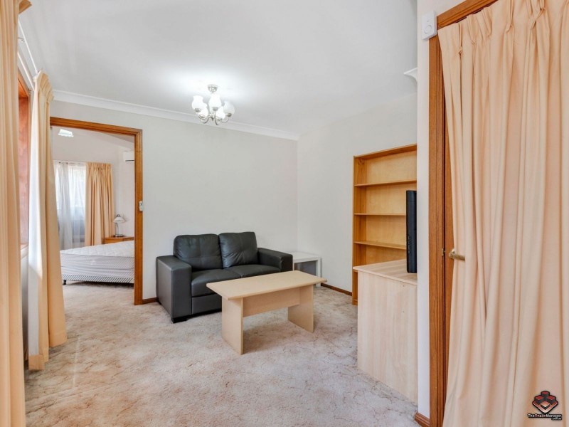 14 Barrett Street, Robertson QLD 4109