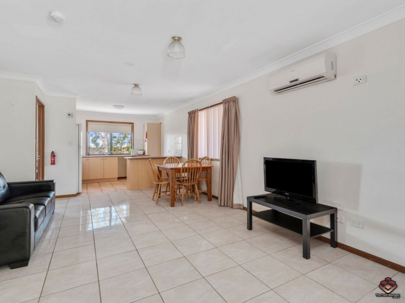 29 Barrett Street, Robertson QLD 4109