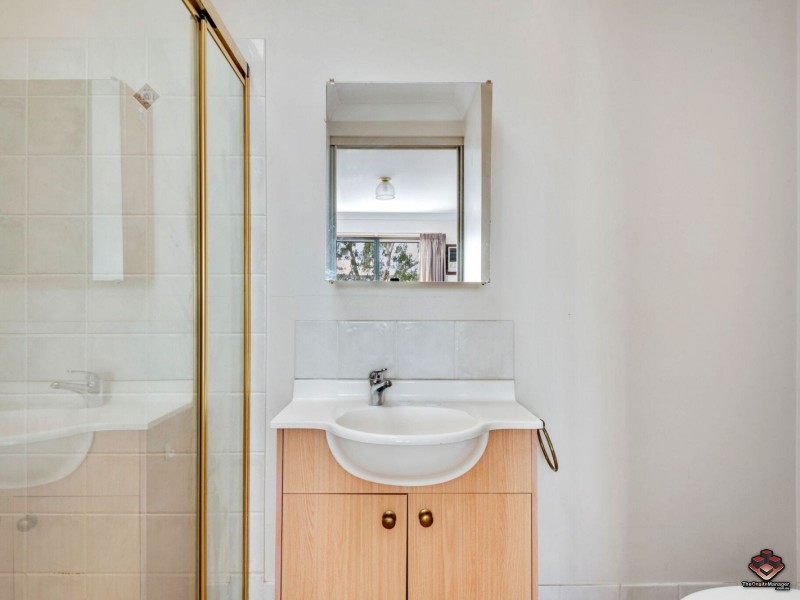 29 Barrett Street, Robertson QLD 4109