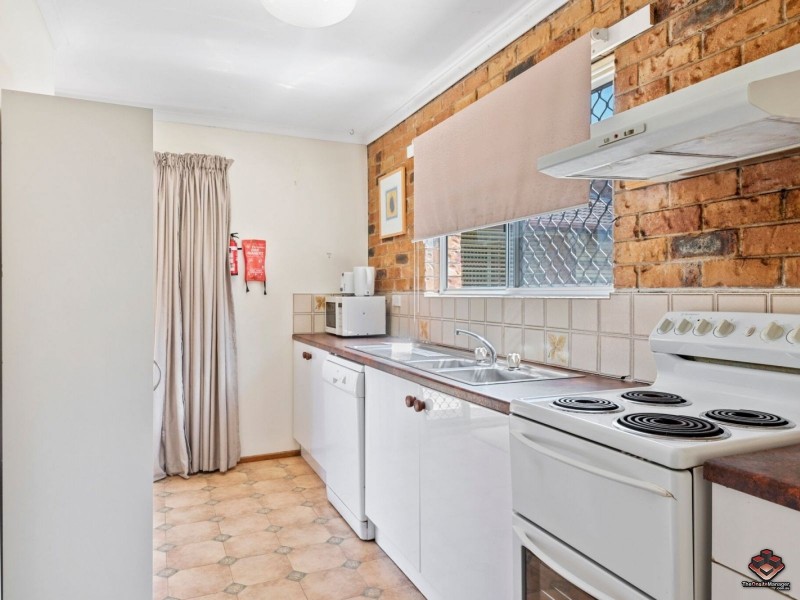 39 Barrett Street, Robertson QLD 4109