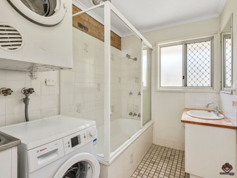 39 Barrett Street, Robertson QLD 4109