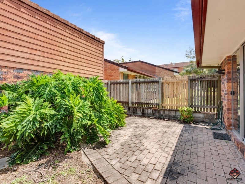 39 Barrett Street, Robertson QLD 4109