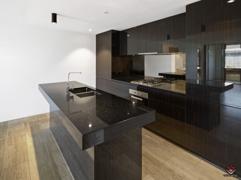 1 Marina Drive, Benowa QLD 4217