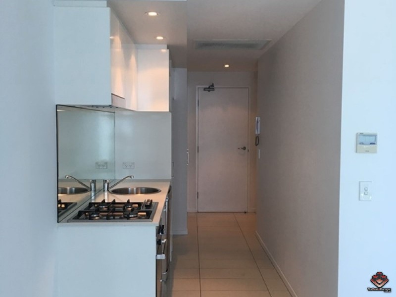 2 East Quay Drive, Biggera Waters QLD 4216