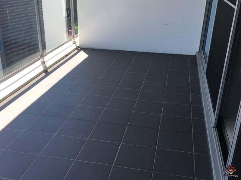 2 East Quay Drive, Biggera Waters QLD 4216