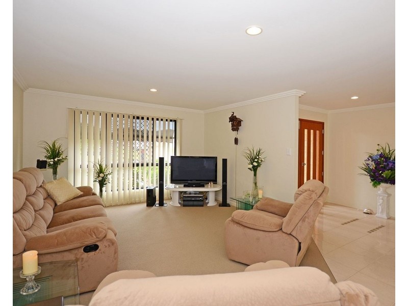 44 Picadilly Circuit, Urraween QLD 4655