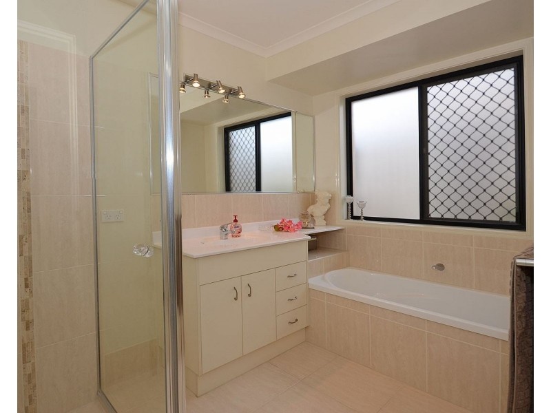 44 Picadilly Circuit, Urraween QLD 4655